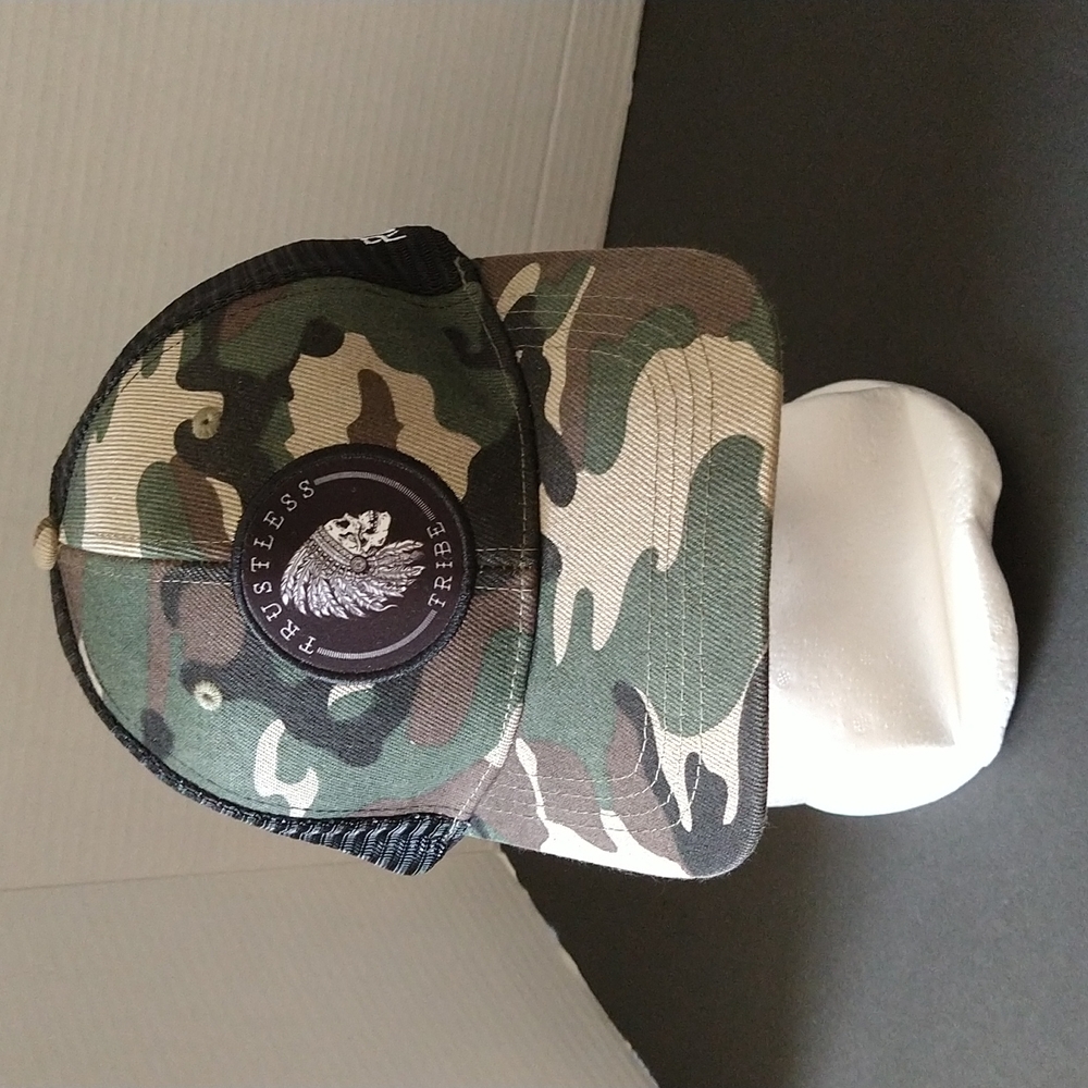 VGUC. Trustees Tribe camouflage adjustable cap.